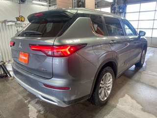 2022 Mitsubishi Outlander in St-Jérôme, Quebec - 8 - w320h240px