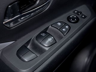 Nissan Kicks  2023 à St-Jérôme, Québec - 24 - w320h240px