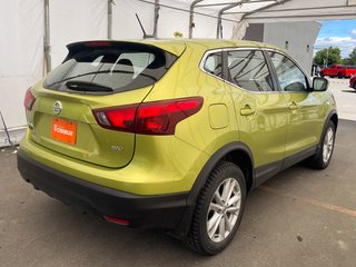 2017 Nissan Qashqai in St-Jérôme, Quebec - 9 - w320h240px