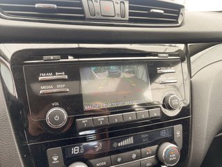 2017 Nissan Qashqai in St-Jérôme, Quebec - 16 - w320h240px
