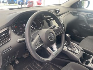 Nissan Qashqai  2021 à St-Jérôme, Québec - 3 - w320h240px