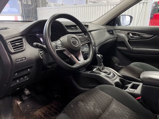 2018 Nissan Rogue in St-Jérôme, Quebec - 3 - w320h240px