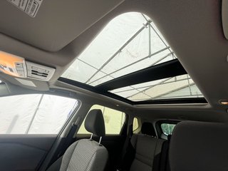 Nissan Rogue  2023 à St-Jérôme, Québec - 3 - w320h240px