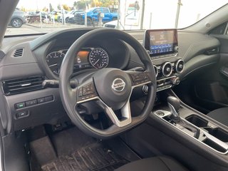 Nissan Sentra  2023 à St-Jérôme, Québec - 4 - w320h240px