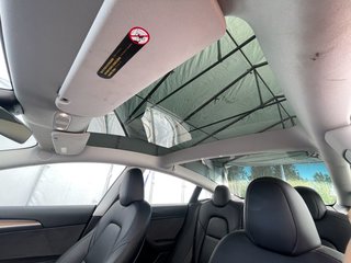 2023 Tesla MODEL 3 in St-Jérôme, Quebec - 3 - w320h240px