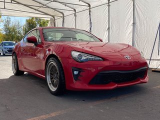 2019 Toyota 86 in St-Jérôme, Quebec - 9 - w320h240px