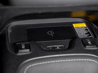 2019 Toyota Corolla in St-Jérôme, Quebec - 24 - w320h240px