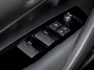2019 Toyota Corolla in St-Jérôme, Quebec - 26 - w320h240px
