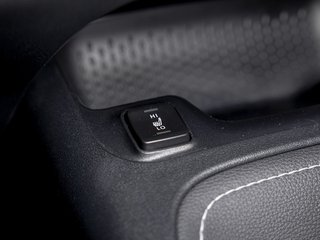 Toyota Corolla  2025 à St-Jérôme, Québec - 22 - w320h240px