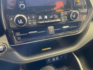 Toyota Highlander  2023 à St-Jérôme, Québec - 13 - w320h240px