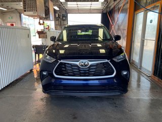 Toyota Highlander  2023 à St-Jérôme, Québec - 5 - w320h240px