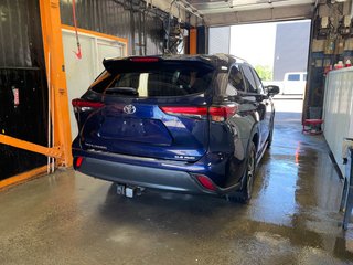 Toyota Highlander  2023 à St-Jérôme, Québec - 9 - w320h240px