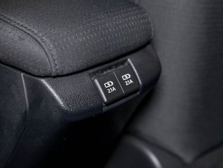 Toyota PRIUS PRIME  2022 à St-Jérôme, Québec - 27 - w320h240px