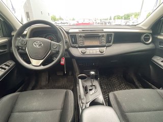2015 Toyota RAV4 in St-Jérôme, Quebec - 12 - w320h240px