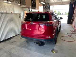Toyota RAV4  2016 à St-Jérôme, Québec - 8 - w320h240px