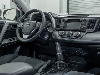 Toyota RAV4  2016 à St-Jérôme, Québec - 22 - w320h240px