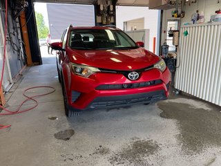 Toyota RAV4  2016 à St-Jérôme, Québec - 9 - w320h240px
