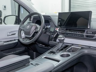2025 Toyota Sienna in St-Jérôme, Quebec - 30 - w320h240px