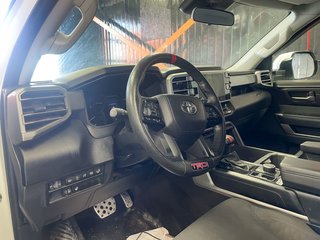 Toyota Tundra  2024 à St-Jérôme, Québec - 3 - w320h240px