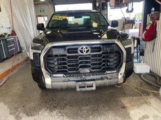 Toyota Tundra  2024 à St-Jérôme, Québec - 5 - w320h240px