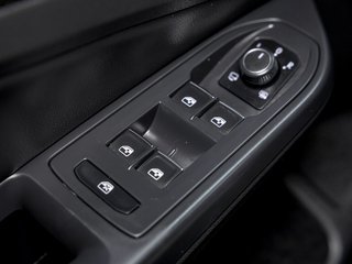 Volkswagen Golf R  2024 à St-Jérôme, Québec - 28 - w320h240px