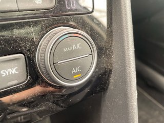 Volkswagen Taos  2022 à St-Jérôme, Québec - 16 - w320h240px