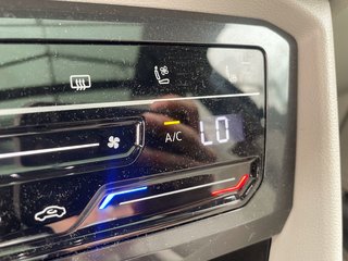 Volkswagen Tiguan  2022 à St-Jérôme, Québec - 18 - w320h240px