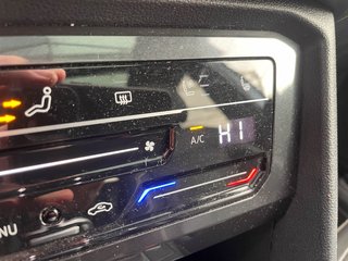Volkswagen Tiguan  2023 à St-Jérôme, Québec - 14 - w320h240px