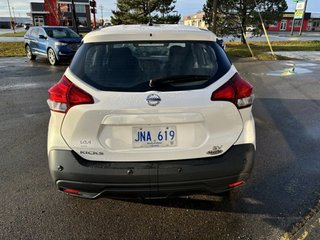 2020  KICKS SV in Gander, Newfoundland and Labrador - 6 - w320h240px