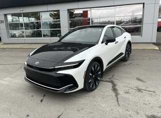 2023 Toyota CROWN Platinum in Gander, Newfoundland and Labrador - 2 - w320h240px