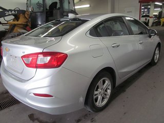 2017 Chevrolet Cruze LT in Dartmouth, Nova Scotia - 4 - w320h240px