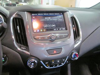2019 Chevrolet Cruze LT in Dartmouth, Nova Scotia - 6 - w320h240px
