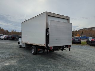 2020  Express Commercial Cutaway 16 FT Cube with Rear Lift and Side Door *GM Certified* in Dartmouth, Nova Scotia - 6 - w320h240px