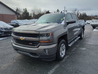 2017 Chevrolet Silverado 1500 LT in Dartmouth, Nova Scotia - 4 - w320h240px