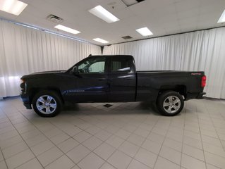 2017 Chevrolet Silverado 1500 Custom in Dartmouth, Nova Scotia - 5 - w320h240px