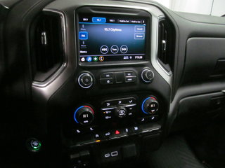 2019 Chevrolet Silverado 1500 LT in Dartmouth, Nova Scotia - 6 - w320h240px