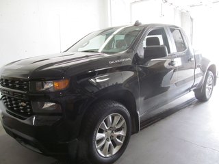 2020 Chevrolet Silverado 1500 Custom in Dartmouth, Nova Scotia - 2 - w320h240px