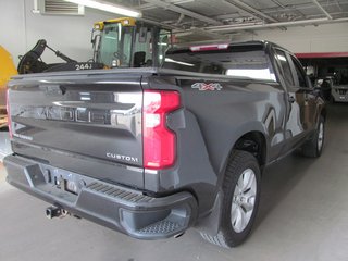 2020 Chevrolet Silverado 1500 Custom in Dartmouth, Nova Scotia - 4 - w320h240px