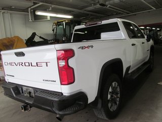 2021 Chevrolet Silverado 2500HD Custom in Dartmouth, Nova Scotia - 4 - w320h240px