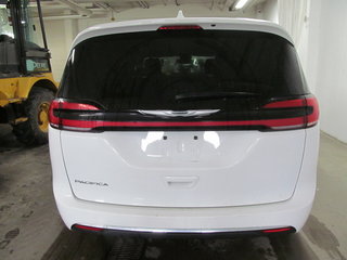 2022 Chrysler Pacifica Touring L in Dartmouth, Nova Scotia - 3 - w320h240px