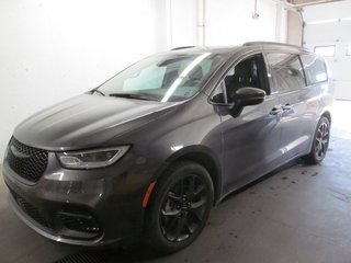 2023 Chrysler Pacifica Touring L in Dartmouth, Nova Scotia - 2 - w320h240px
