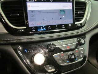 2023 Chrysler Pacifica Touring L in Dartmouth, Nova Scotia - 6 - w320h240px