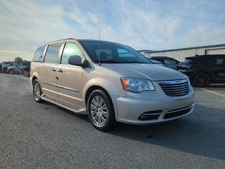 2014  Town & Country Touring in Dartmouth, Nova Scotia - 2 - w320h240px