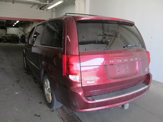 2017  Grand Caravan Crew Plus in Dartmouth, Nova Scotia - 2 - w320h240px