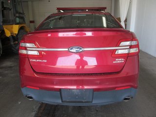 2015 Ford Taurus SEL in Dartmouth, Nova Scotia - 3 - w320h240px