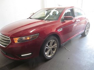 2015 Ford Taurus SEL in Dartmouth, Nova Scotia - 2 - w320h240px