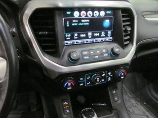 2017 GMC Acadia SLT in Dartmouth, Nova Scotia - 6 - w320h240px