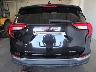2022 GMC Terrain SLT in Dartmouth, Nova Scotia - 3 - w320h240px