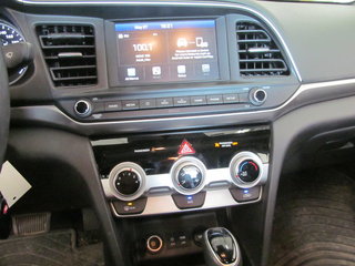 2020 Hyundai Elantra Preferred in Dartmouth, Nova Scotia - 6 - w320h240px