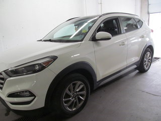 2018 Hyundai Tucson SE in Dartmouth, Nova Scotia - 2 - w320h240px